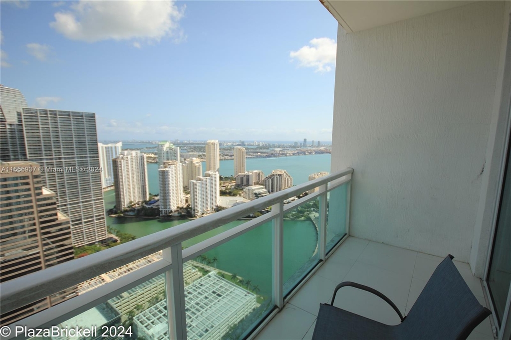 950 Brickell Bay Dr - Photo 22