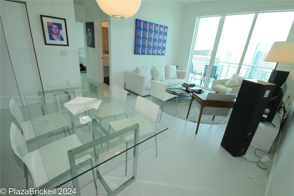 950 Brickell Bay Dr - Photo 5