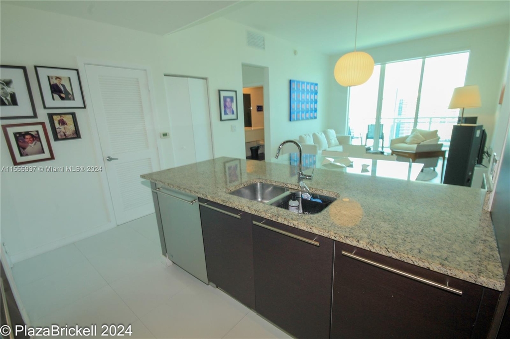 950 Brickell Bay Dr - Photo 12