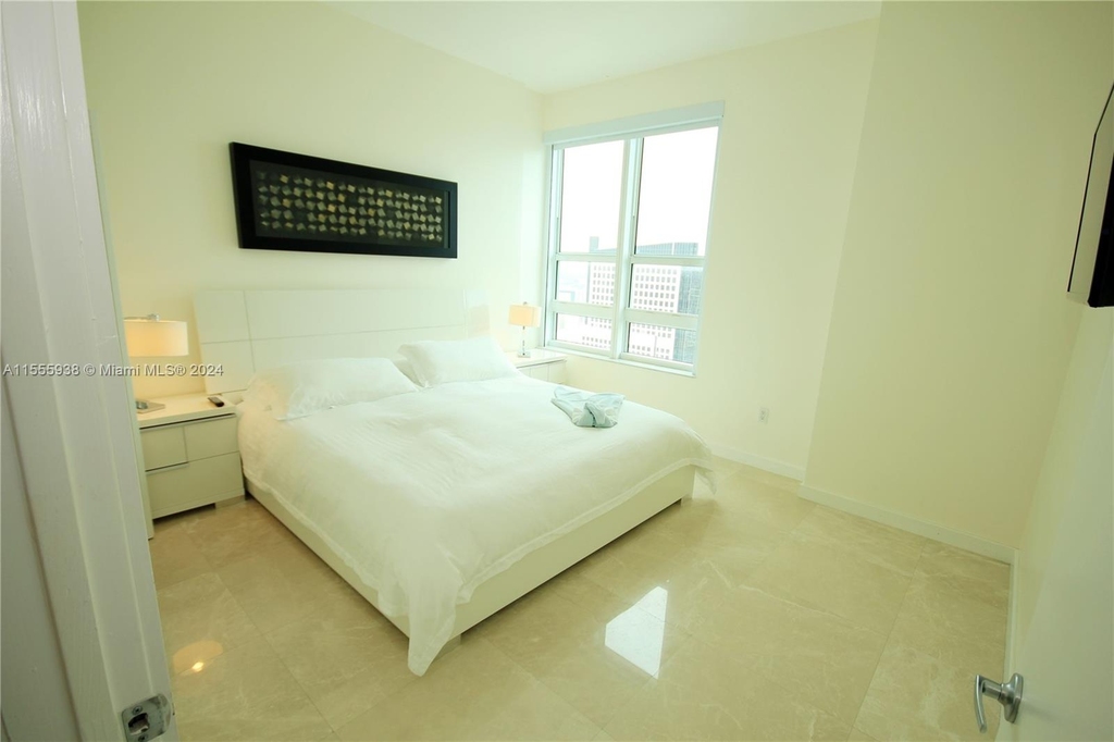 950 Brickell Bay Dr - Photo 8