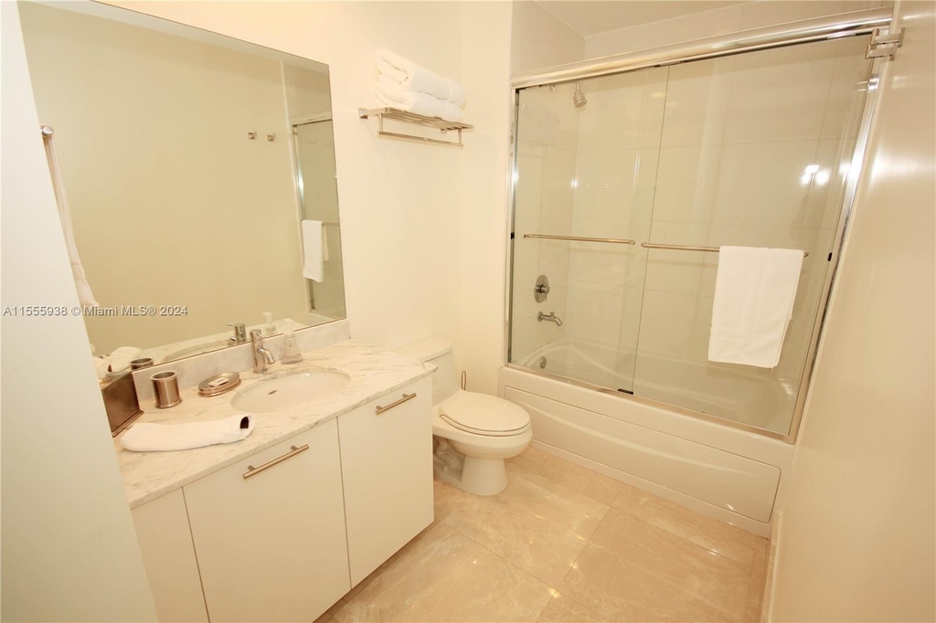 950 Brickell Bay Dr - Photo 10