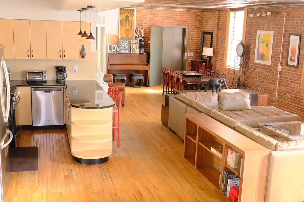 105 Mulberry Street - Photo 2