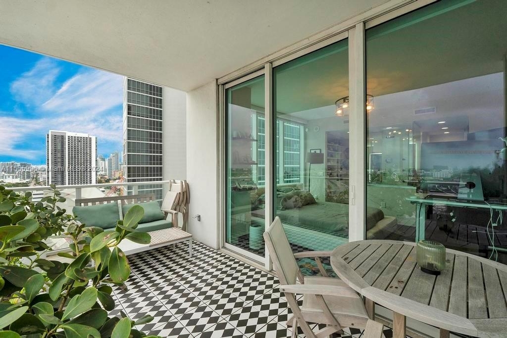 1040 Biscayne Blvd - Photo 14