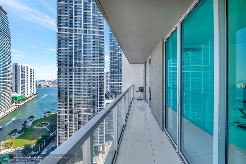 500 Brickell Ave - Photo 32