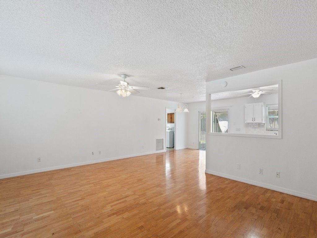 315 12th Avenue - Photo 4