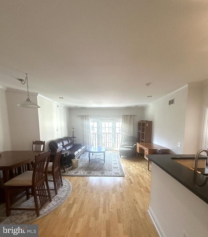 500 Admirals Way - Photo 1