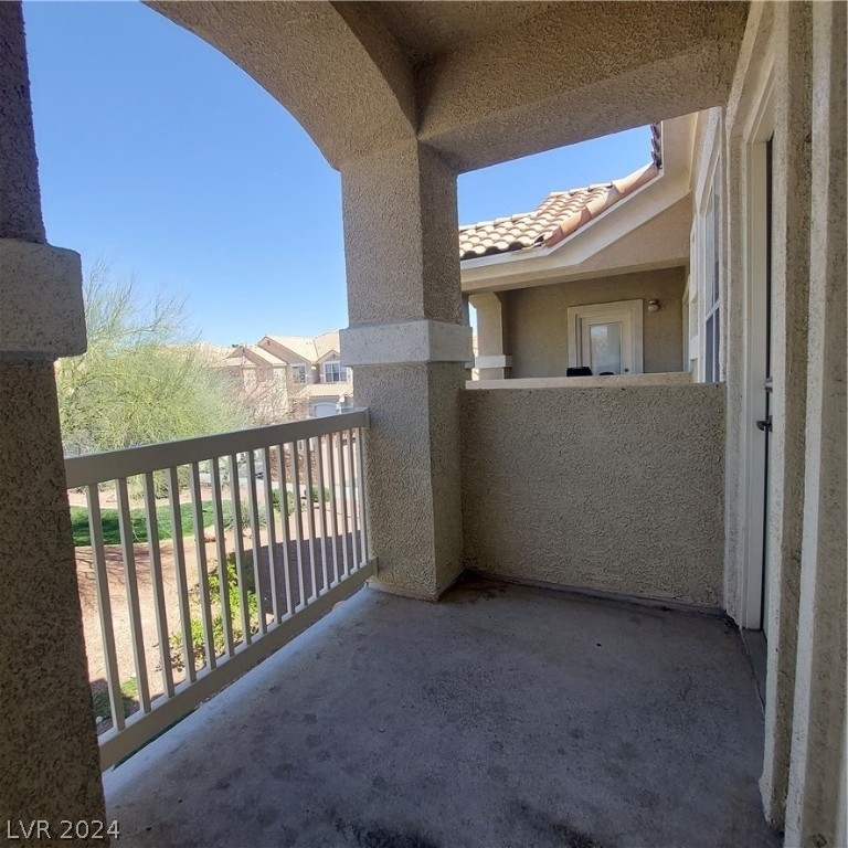 5855 Valley Drive - Photo 9