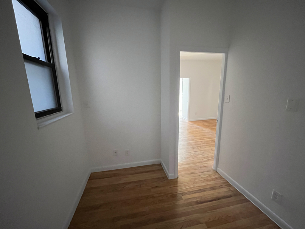 220 East 85th Street - Photo 7