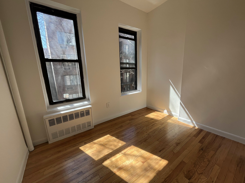 220 East 85th Street - Photo 4