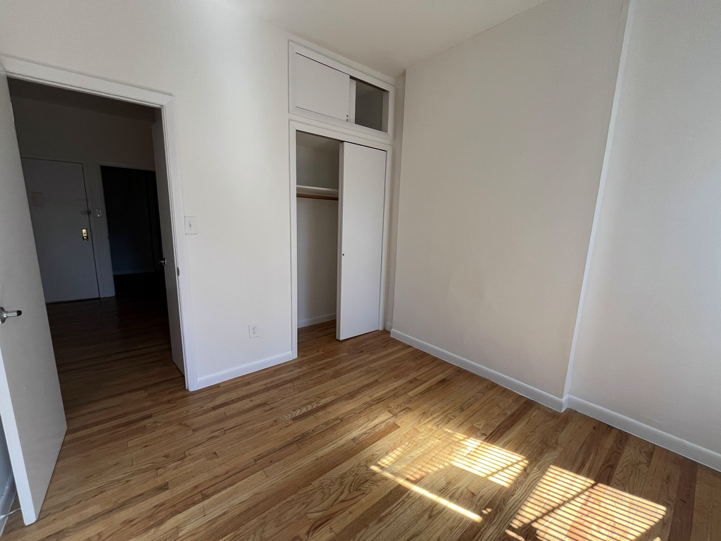 220 East 85th Street - Photo 5