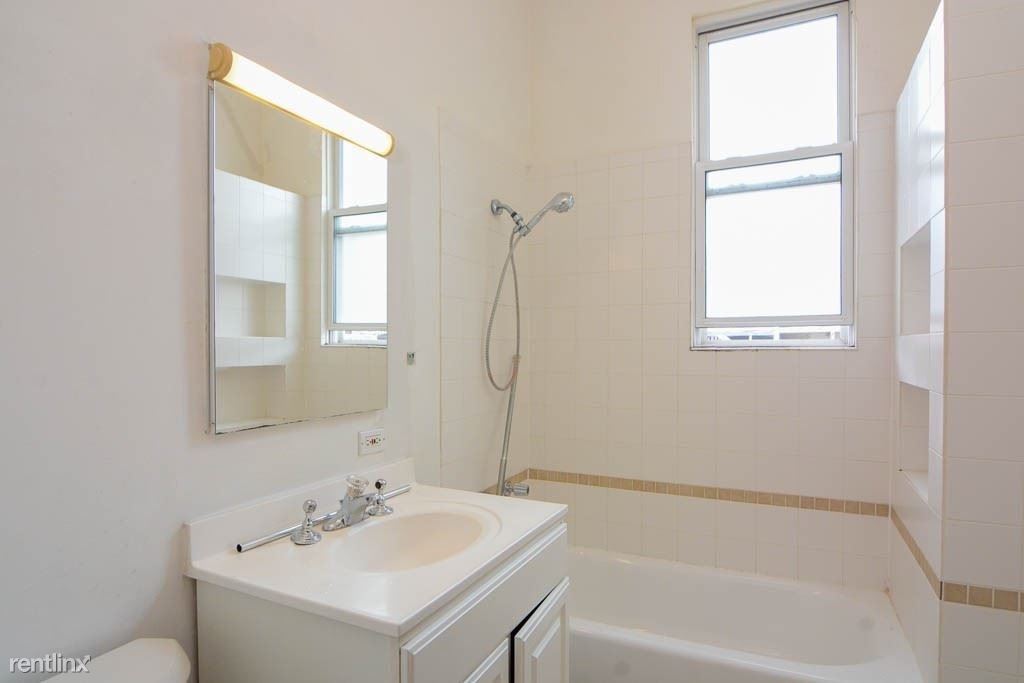 3832 N. Fremont, Unit 8 - Photo 18