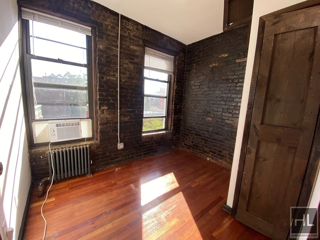 647 East 11th Street - Photo 2