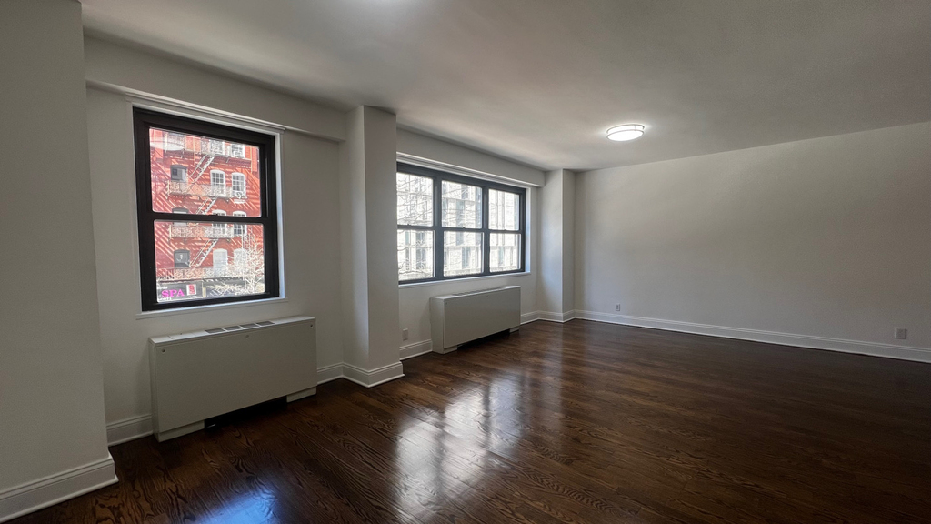 401 East 88th Street - Photo 1