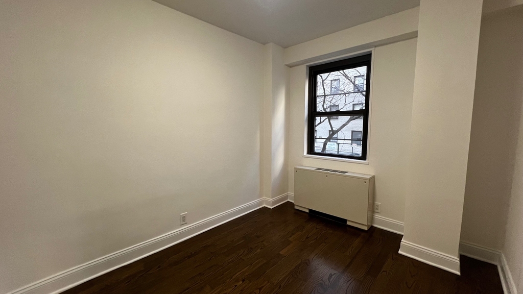 400 East 89th Street - Photo 3