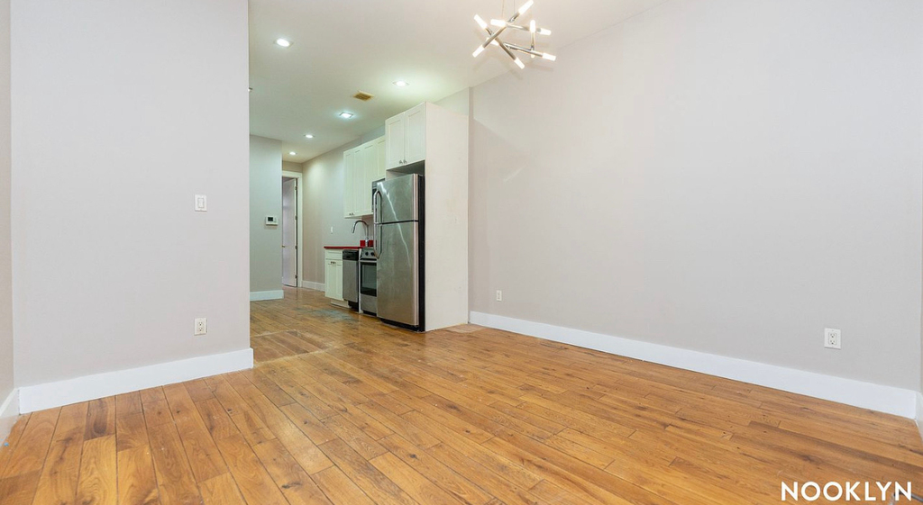 1346 Hancock Street - Photo 16