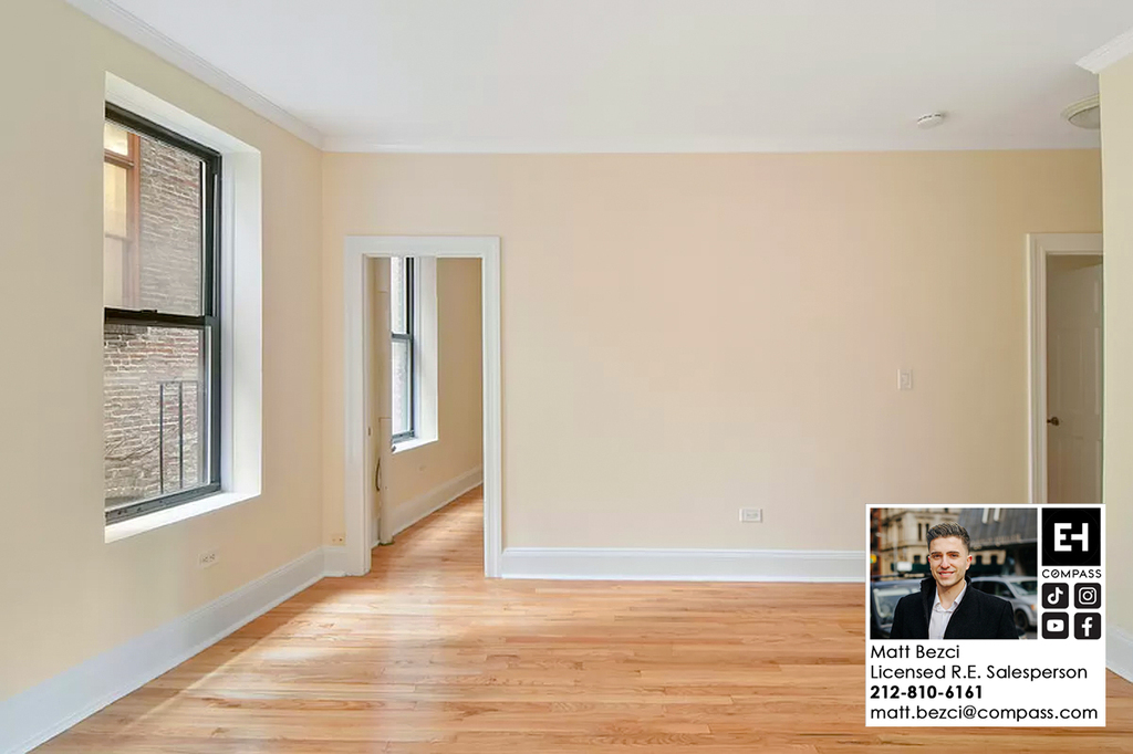 17 Greenwich Avenue - Photo 1