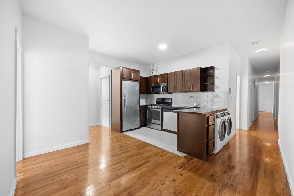 660 W 180th St New York - Photo 4