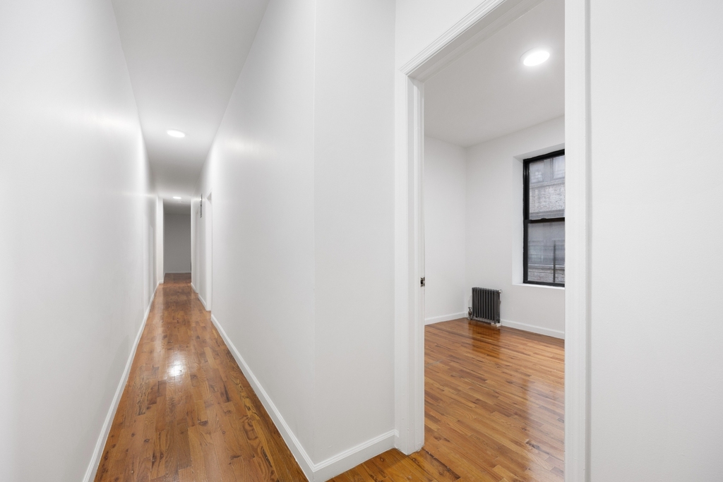 660 W 180th St New York - Photo 1