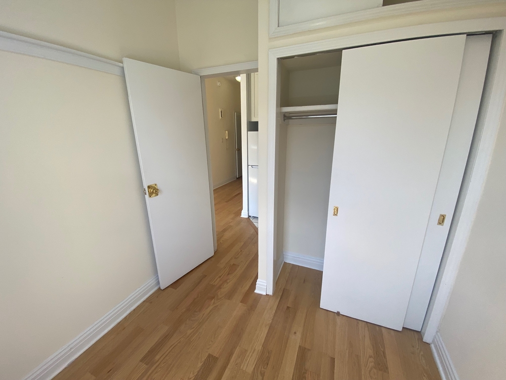 East 84th Street - Photo 5