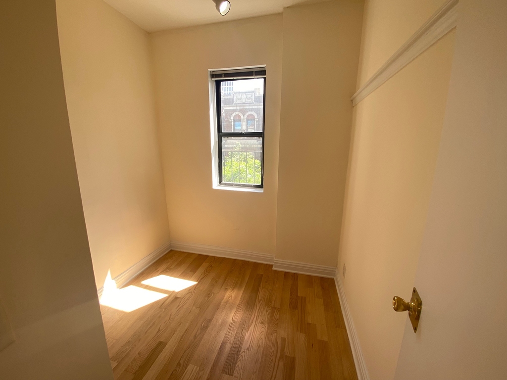East 84th Street - Photo 4