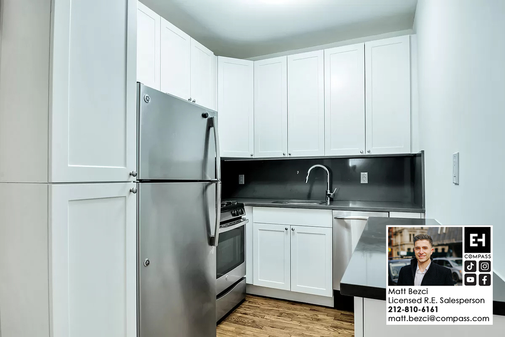 226 East 25th Street - Photo 1