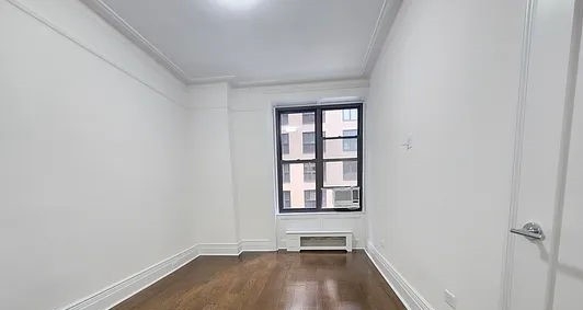 200 West 58th Street - Photo 4