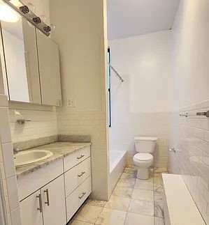 200 West 58th Street - Photo 8