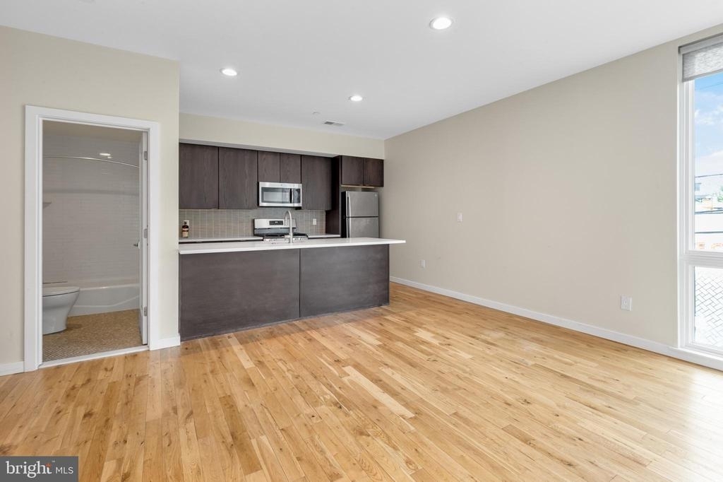 1317 Frankford Ave - Photo 4