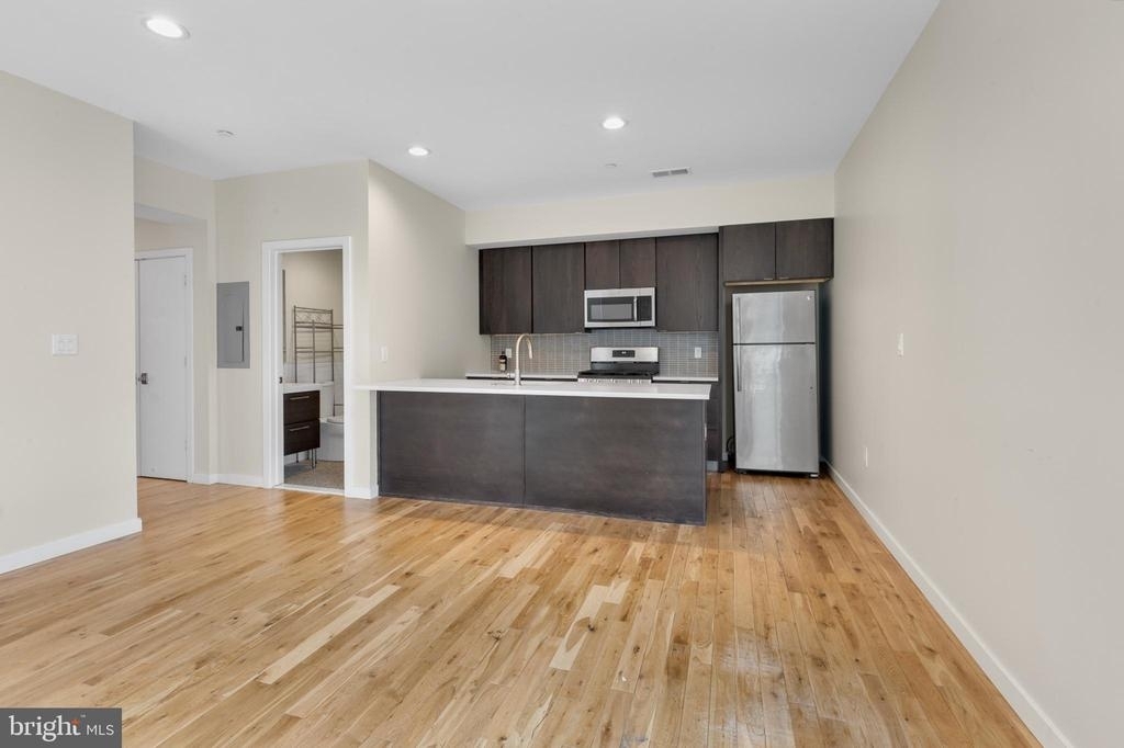 1317 Frankford Ave - Photo 5