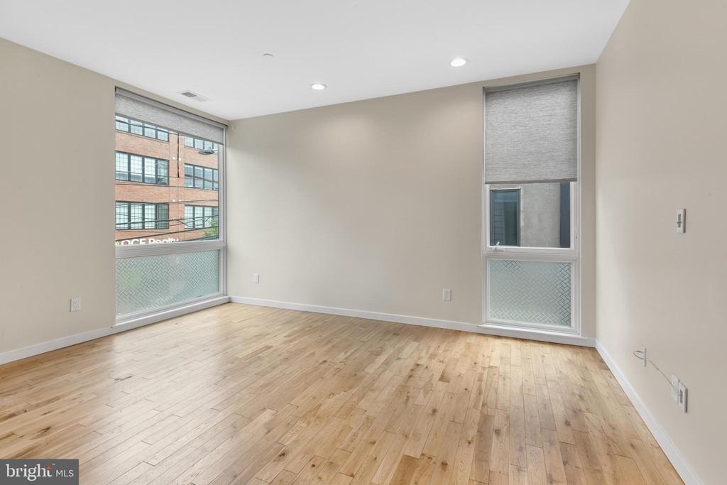 1317 Frankford Ave - Photo 3