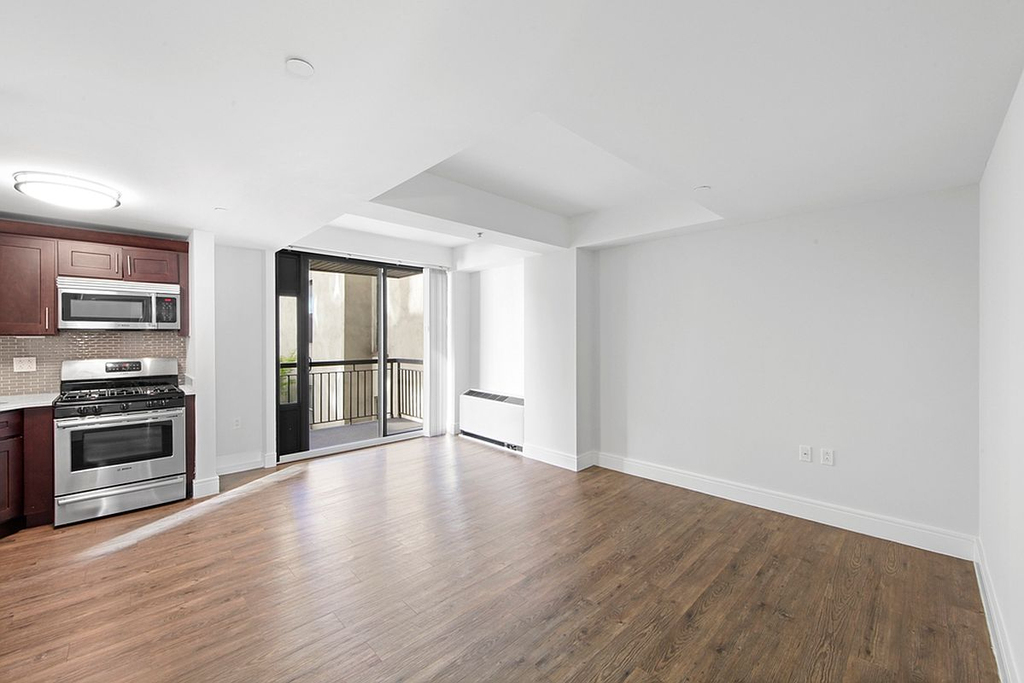 354 East 91st Street - Photo 10