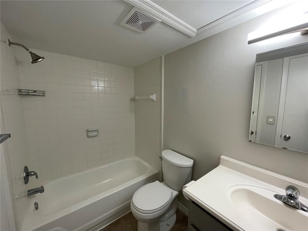 400 Lake Placid Court - Photo 7