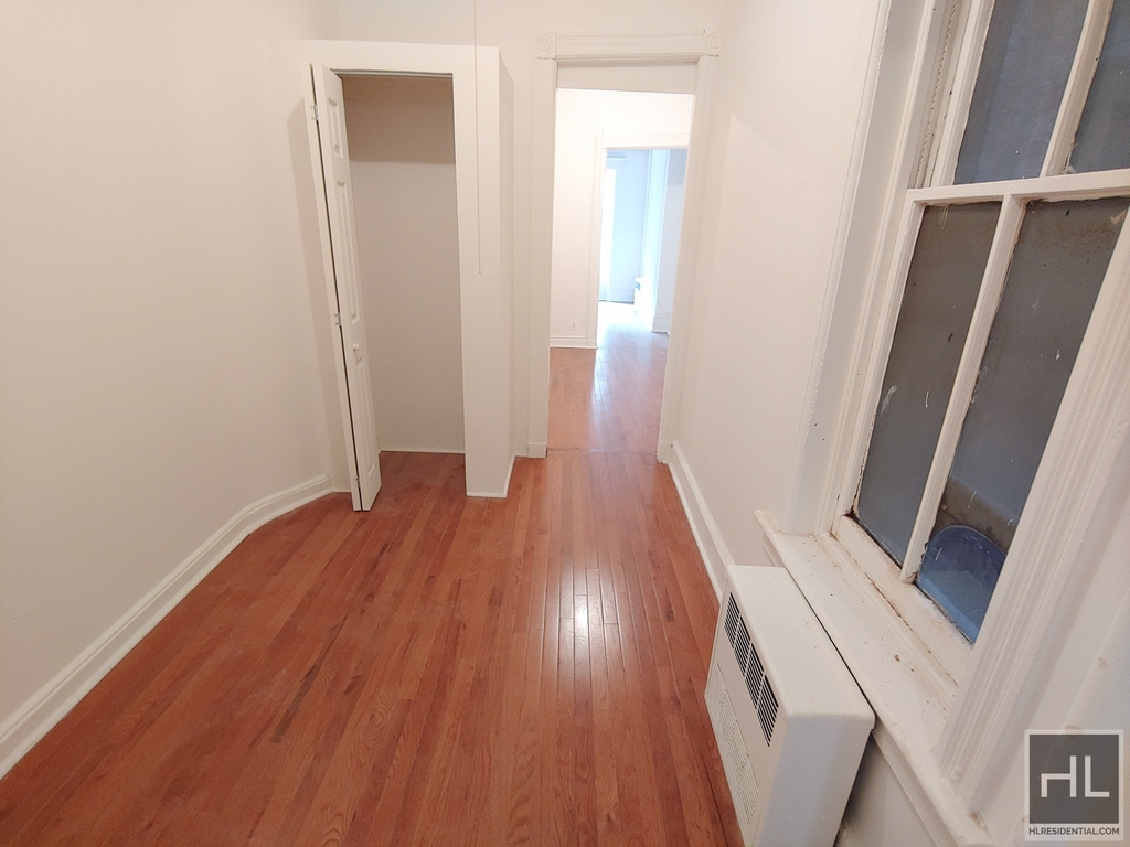 323a East 89th Street - Photo 3