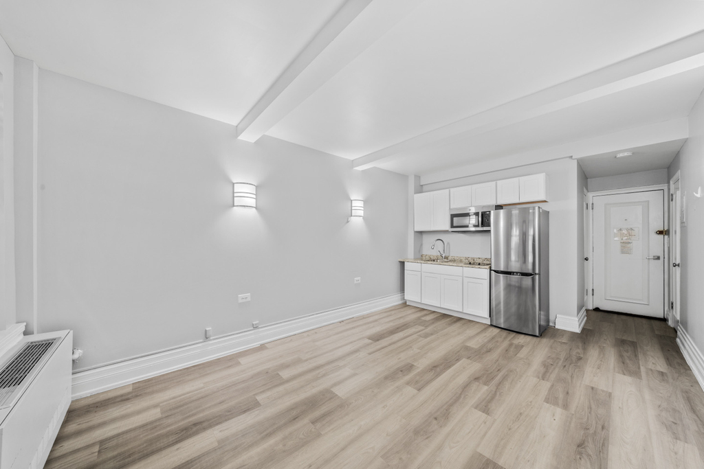 240 West 73rd Street - Photo 6