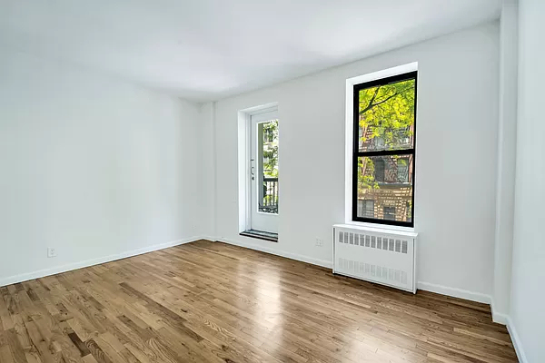 226 East 25th Street - Photo 1