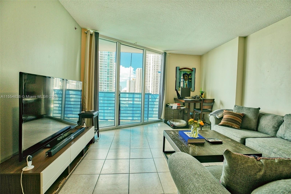 325 S Biscayne Blvd - Photo 15