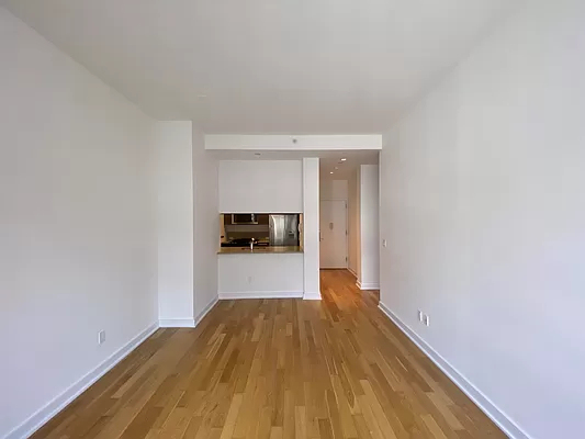 885 6th Avenue - Photo 5