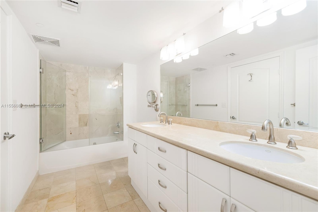 2101 Brickell Ave - Photo 10