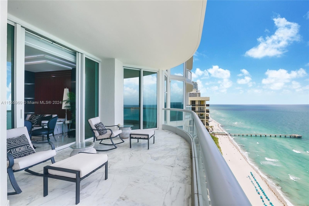 16051 Collins Ave - Photo 4