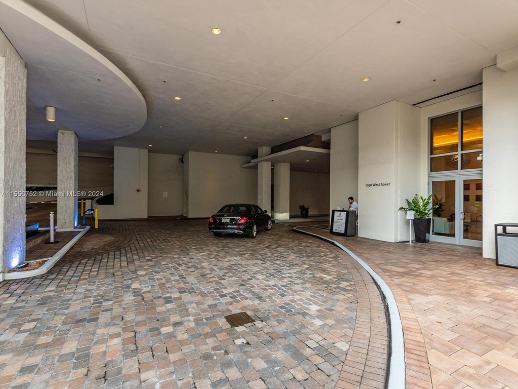 1050 Brickell Ave - Photo 25