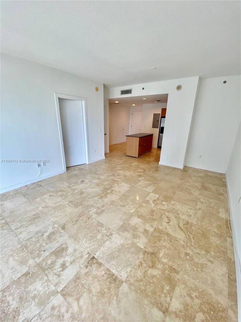 1050 Brickell Ave - Photo 18