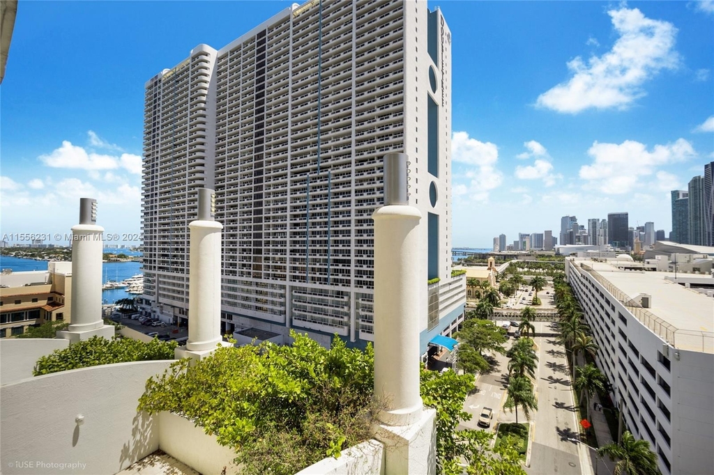 1750 N Bayshore Dr - Photo 11