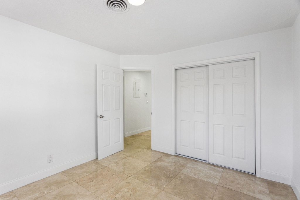 724 W Palmetto Park Road - Photo 20