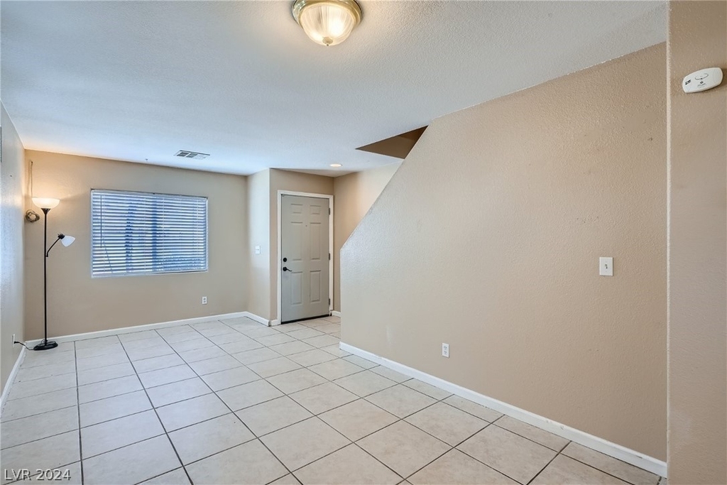 2097 Clancy Street - Photo 2