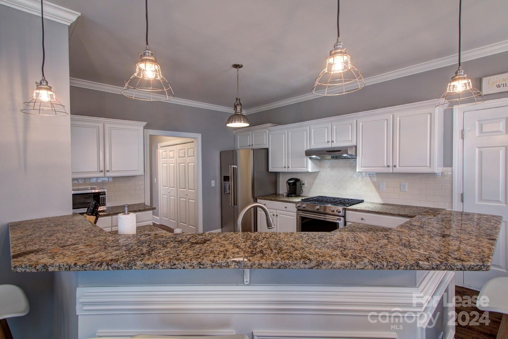 10400 Orchid Hill Lane - Photo 11
