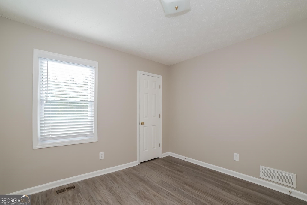 17 Oak Landing Drive - Photo 12