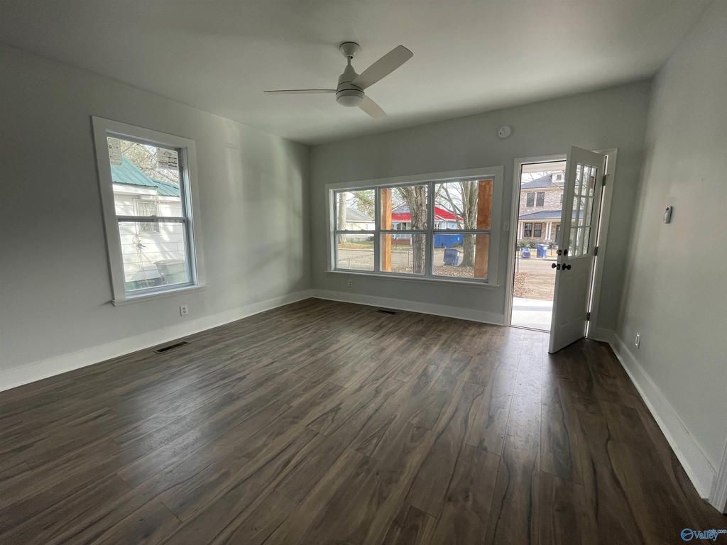 2808 8th Avenue - Photo 1