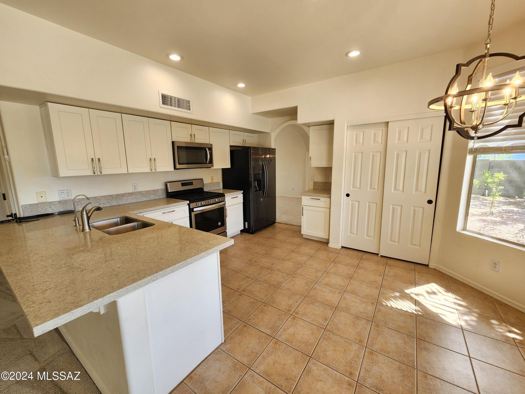 11281 N Chynna Rose Place - Photo 5
