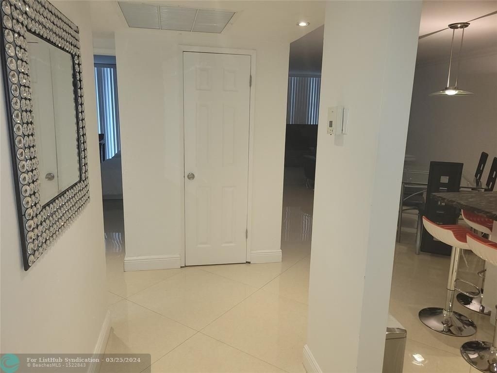 19390 Collins Ave - Photo 18