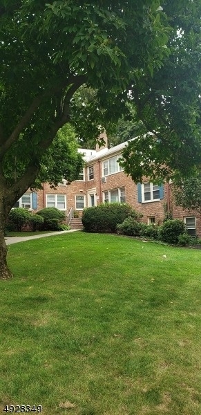 24 Hutton Ave - Photo 19